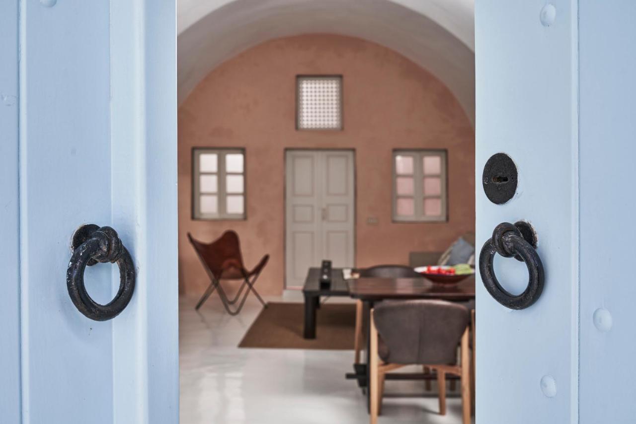 2 Bedroom Charming Villa With Outdoors Jacuzzi Megalochori (Santorini) Exterior foto