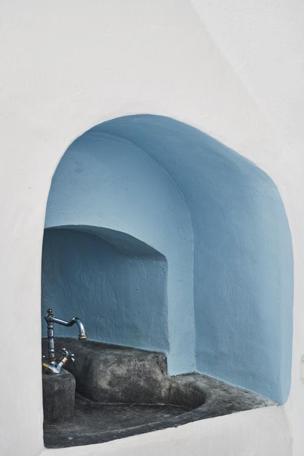 2 Bedroom Charming Villa With Outdoors Jacuzzi Megalochori (Santorini) Exterior foto