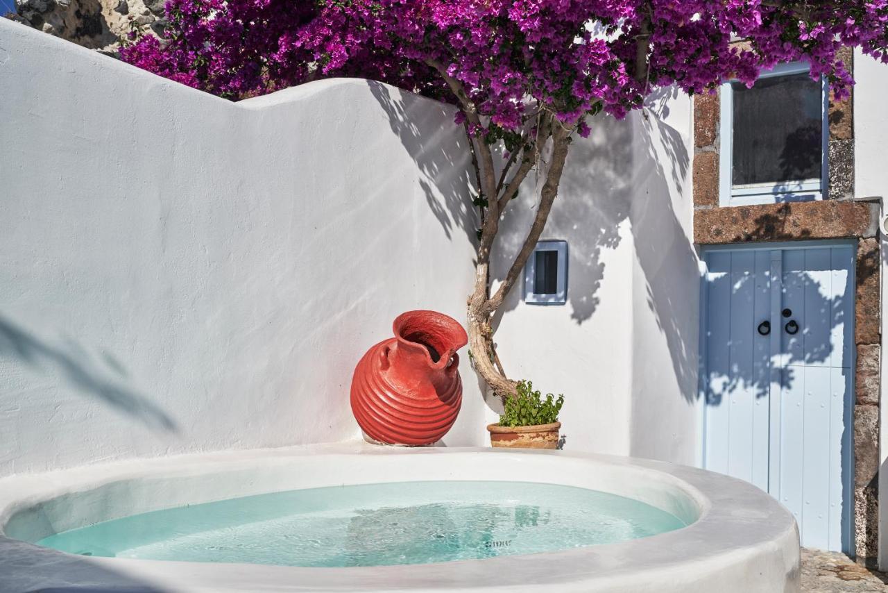 2 Bedroom Charming Villa With Outdoors Jacuzzi Megalochori (Santorini) Exterior foto