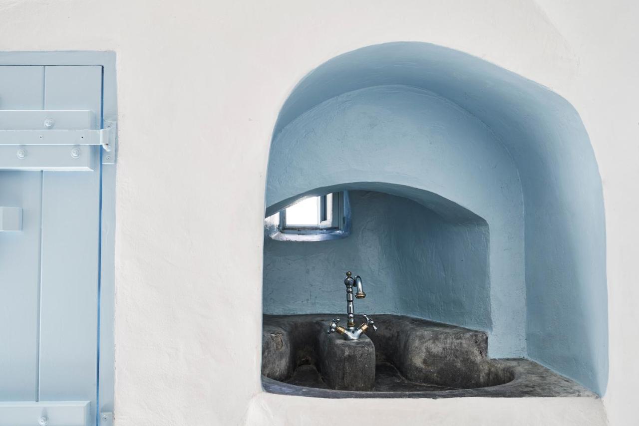 2 Bedroom Charming Villa With Outdoors Jacuzzi Megalochori (Santorini) Exterior foto