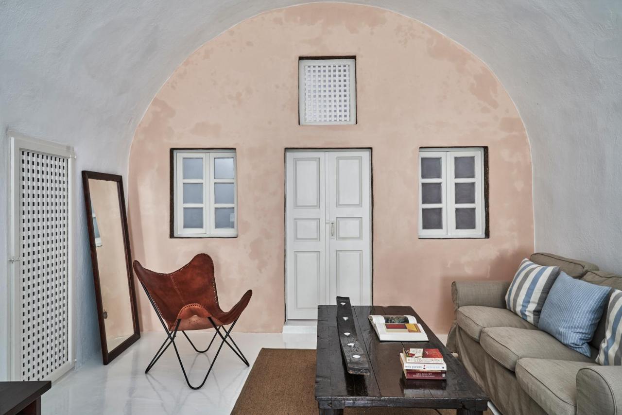 2 Bedroom Charming Villa With Outdoors Jacuzzi Megalochori (Santorini) Exterior foto