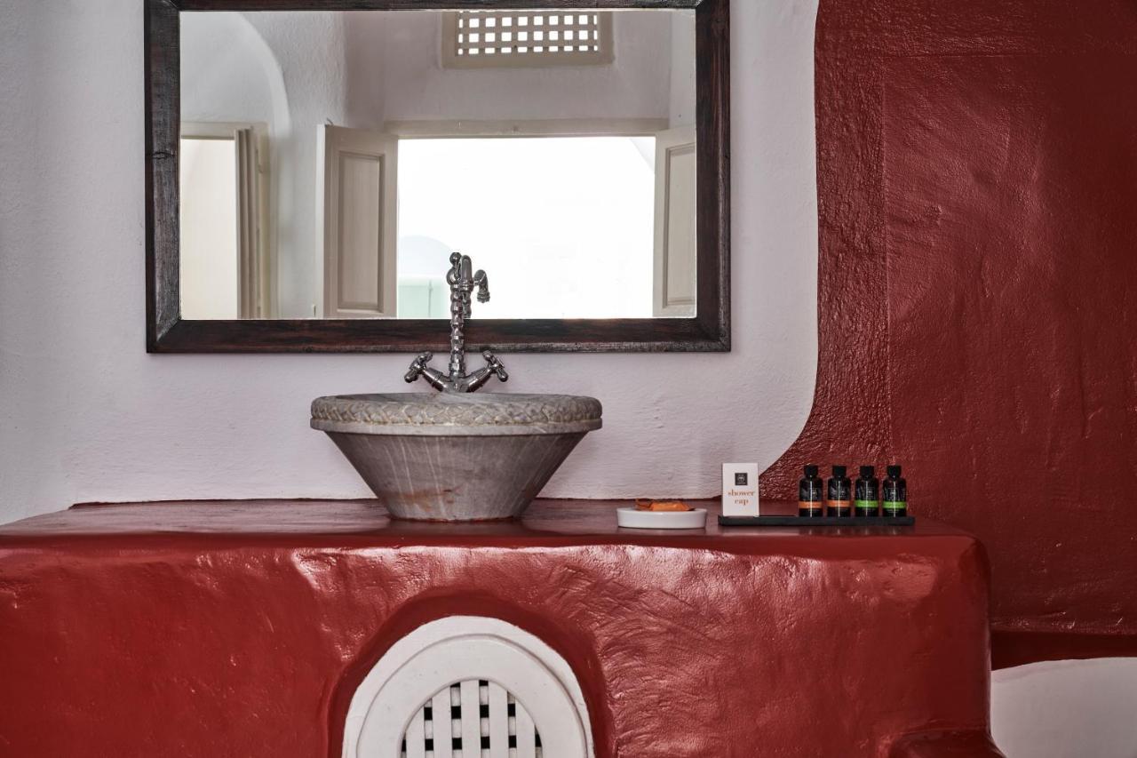 2 Bedroom Charming Villa With Outdoors Jacuzzi Megalochori (Santorini) Exterior foto